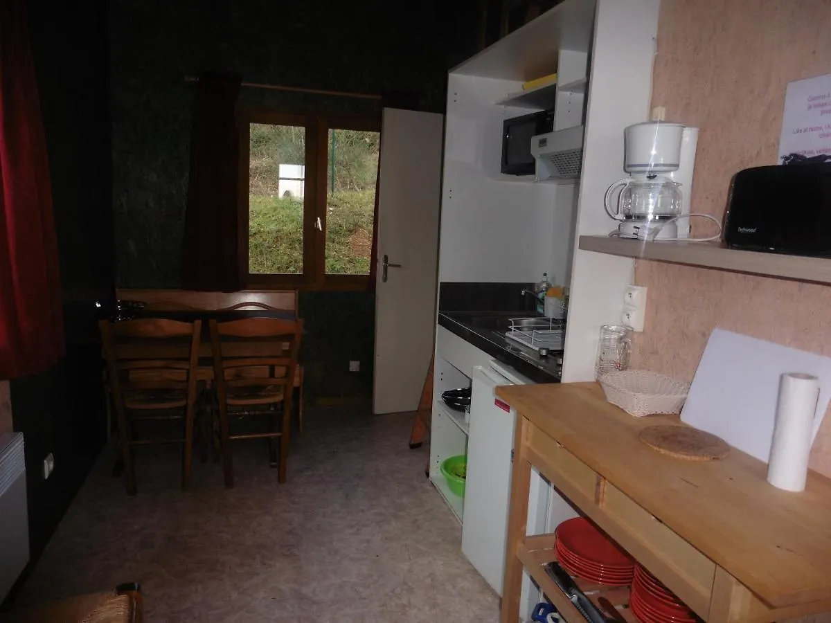 Camping Le Montbartoux Vollore-Ville 3*,  France