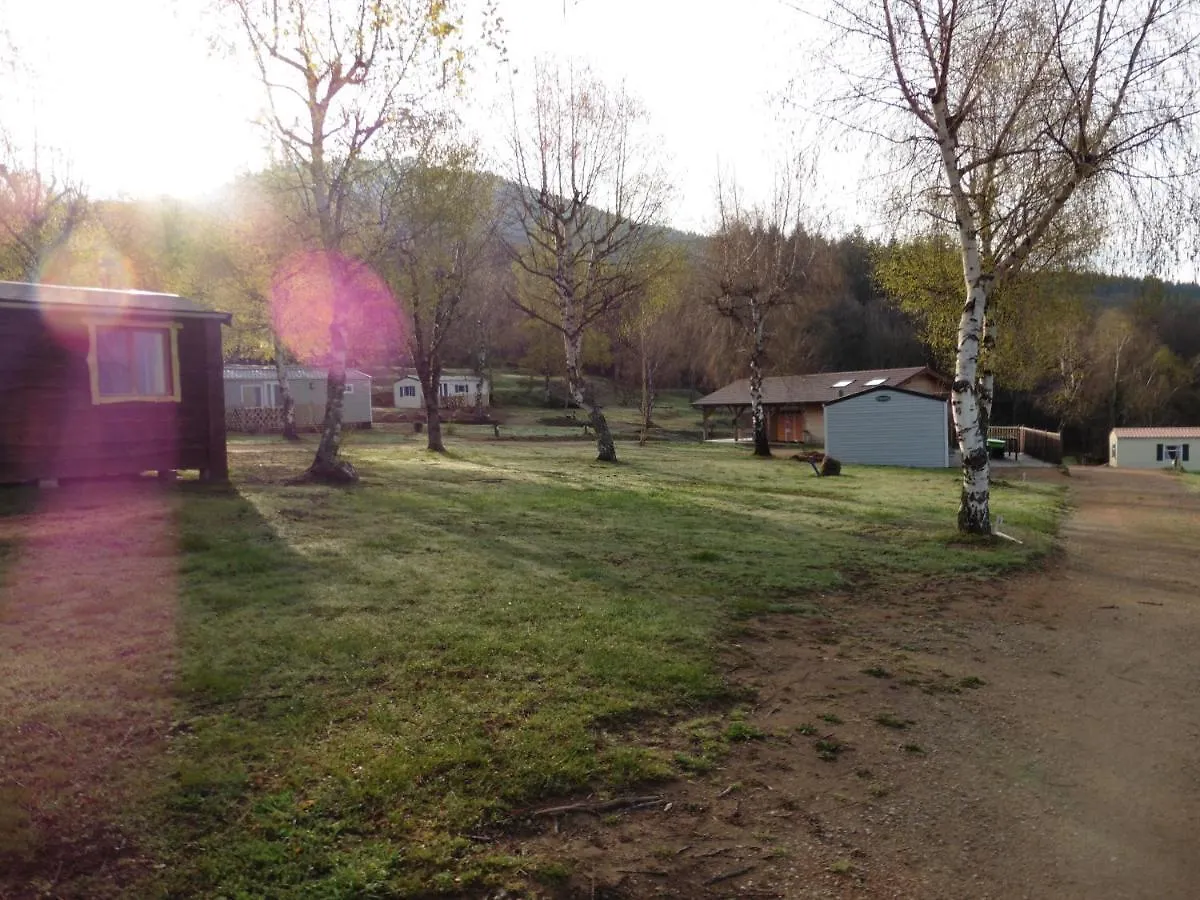 Camping Le Montbartoux Hotel Vollore-Ville